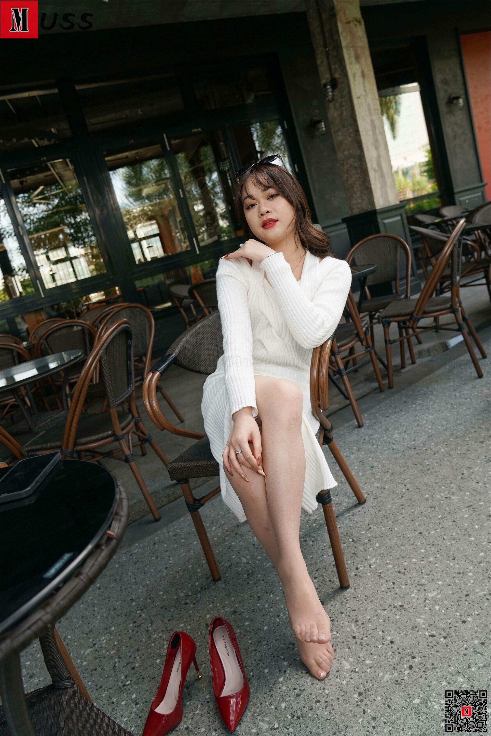 MussGirl慕丝女郎  NO.202 白色连衣裙高跟